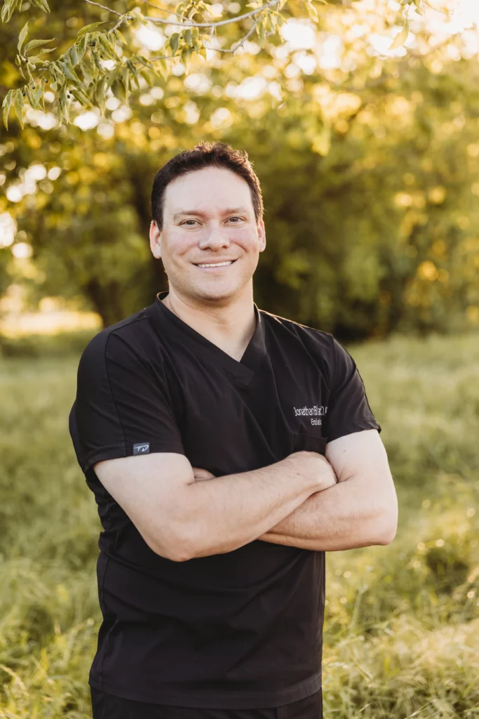 Headshot of Dr. Jonathan Blacher, lead endodontist at Celina Endodontics in Dallas.